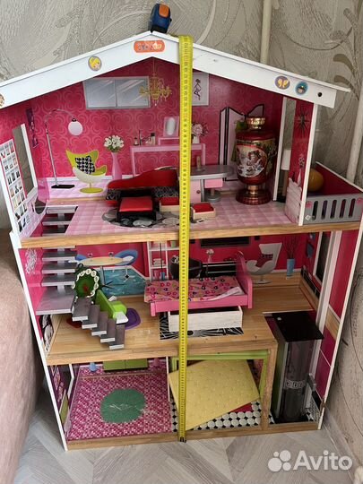 Большой Кукольный домик с мебелью