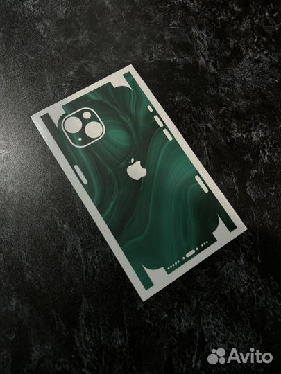 Наклейка на iPhone 13
