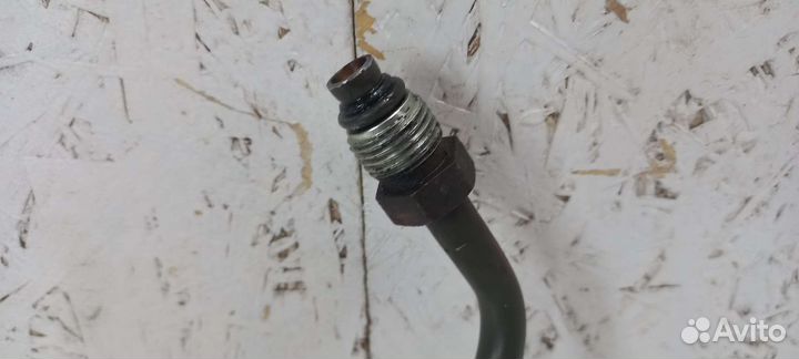 Трубка гура Mitsubishi Pajero Sport 2