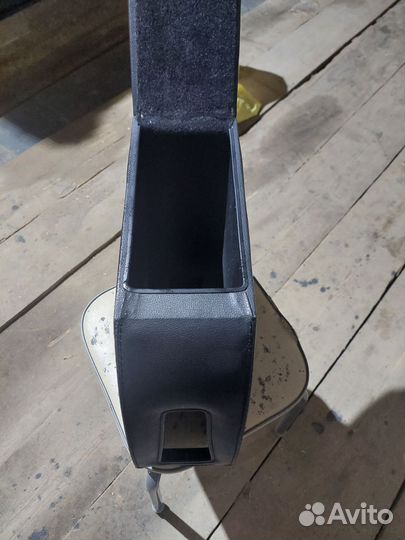 Подлокотник renault logan 2 бу