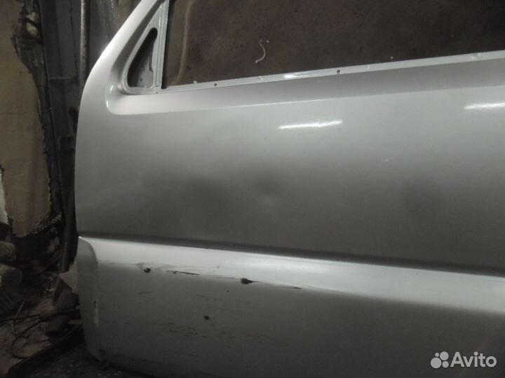 Suzuki Jimny Сузуки Джимни Дверь левая передняя)