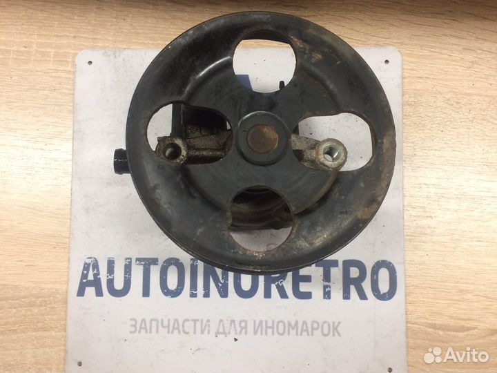 Насос гидроусилителя Mitsubishi MR272473