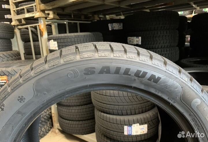 Sailun Ice Blazer Arctic EVO 245/40 R18 97