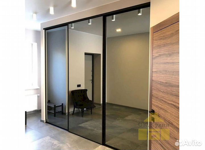 Книжный шкаф