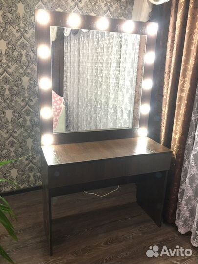 Гримёрный столик