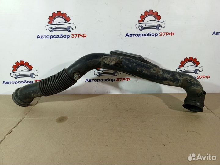 Патрубок воздушного фильтра Opel Vectra