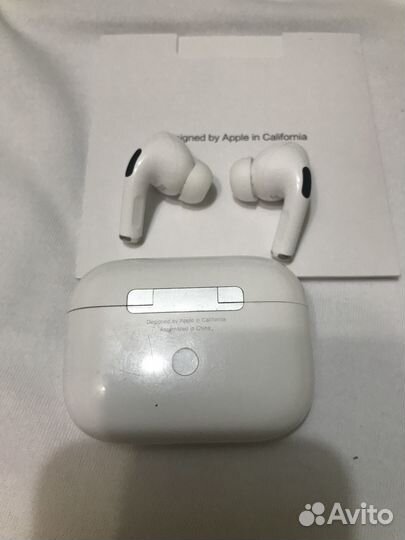 AirPods Pro wireless Charging Case