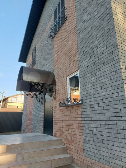 Коттедж 140 м² на участке 5 сот.