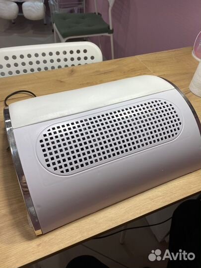 Вытяжка маникюрная