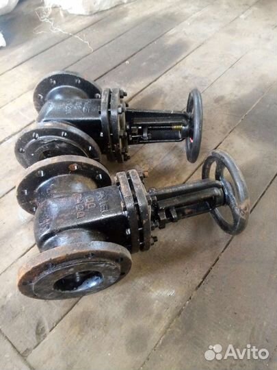 Задвижка PN16 100 cч 20