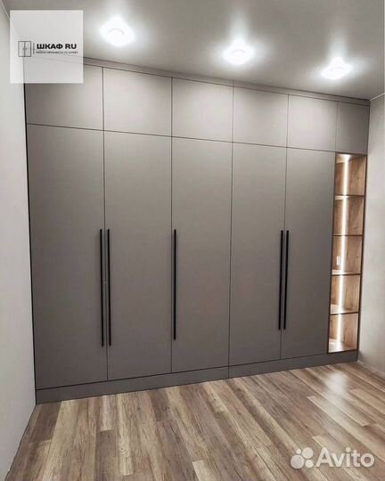 Шкаф распашной с фрезеровкой