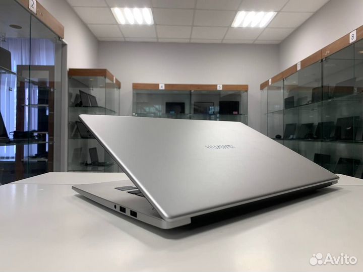 Ноутбук Huawei MateBook D15 2022 года