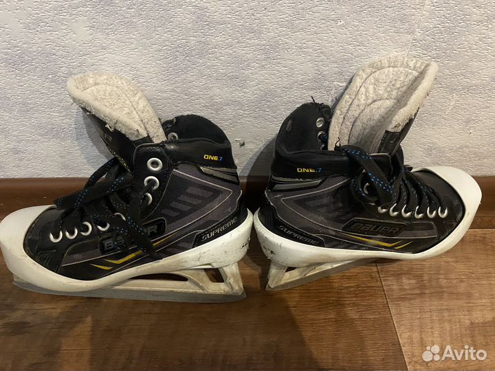 Вратарские коньки bauer