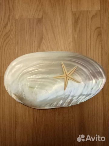 Натур. перламутровая створка - конфетница моллюска