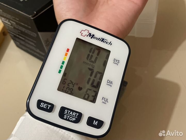 Тонометр на запястье
