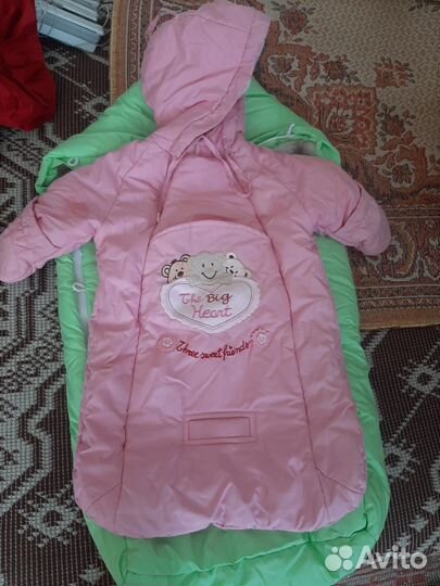 Продается детский комбинезон для девочек