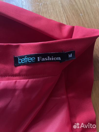 Костюм женский с юбкой