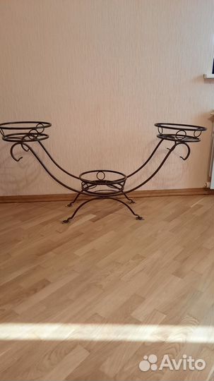 Подставка для цветов напольная