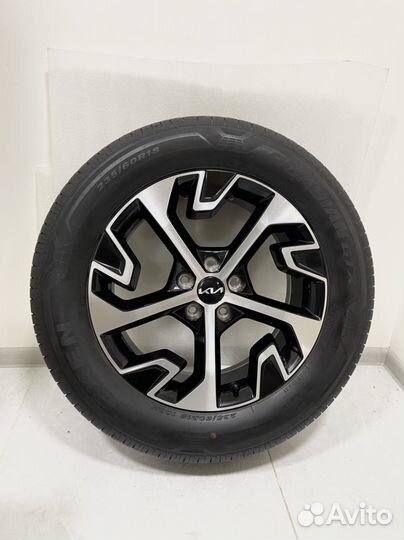 R18 Nexen Roadian GTX 235/60, PCD 5x114.3 DIA 67.1