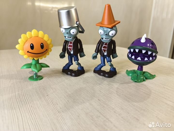 Plants vs zombies игрушки
