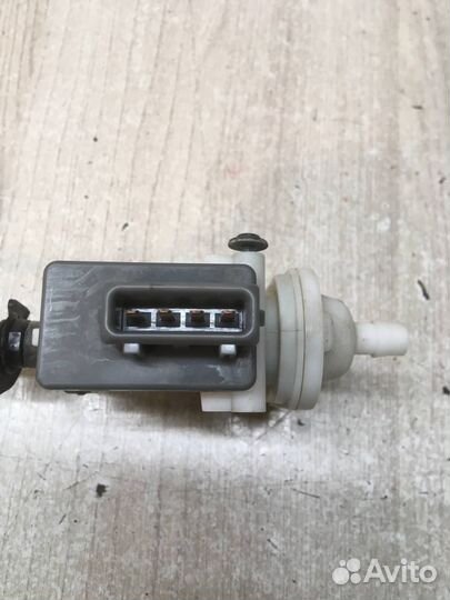 Б/У Активатор замка двери VW Passat#001