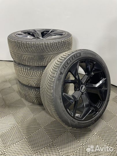 Колеса audi Q8 r22
