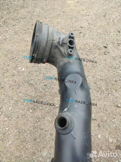 Патрубок интеркулера левый BMW 5 F07/F10/F11 2011