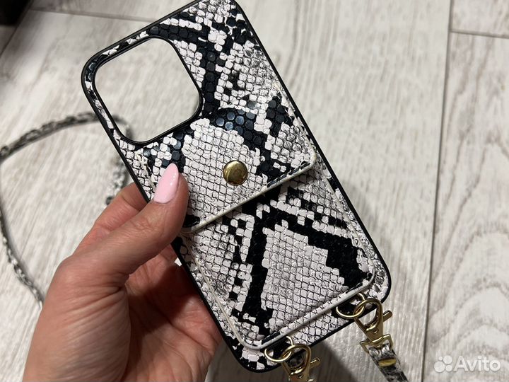 Чехол на iPhone 13 pro