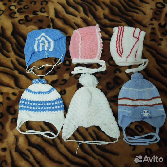 Шапки, чепчики, варежки