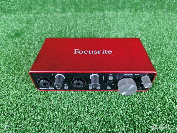 Звуковая карта Focusrite Scarlett 2i2 (3rd Gen)