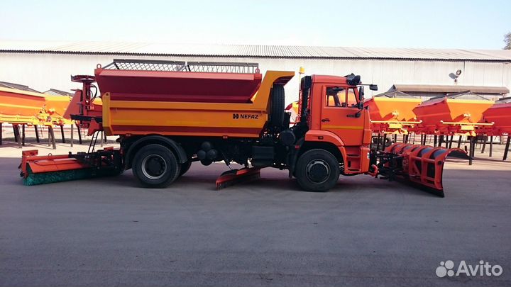 Универсальная комбинированная дорожная машина дмк