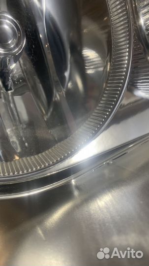 Фара правая Volkswagen transporter T-5