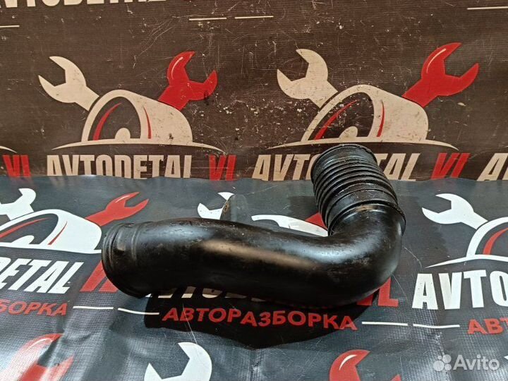 Патрубок воздушного фильтра Honda Civic 8 5D FN