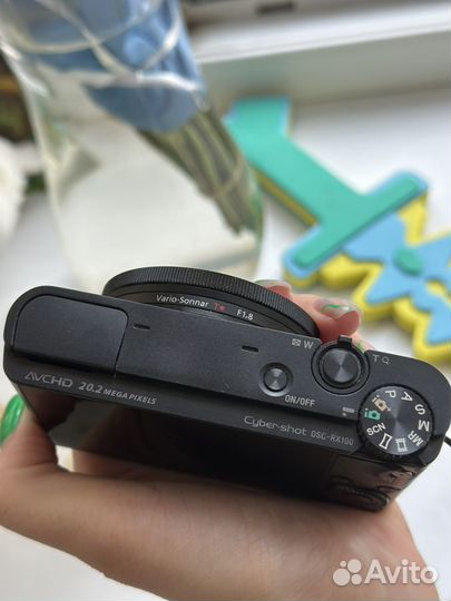 Компактный фотоаппарат sony cyber shot DSC-RX100