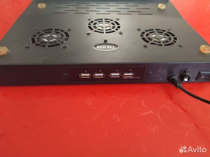 Охладитель для ноутбука с вентиляторами (кулер)