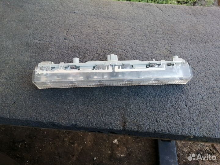 Стоп-сигнал дополнительный Toyota Land Cruiser 200