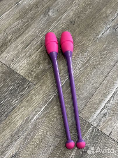 Булавы гимнастические