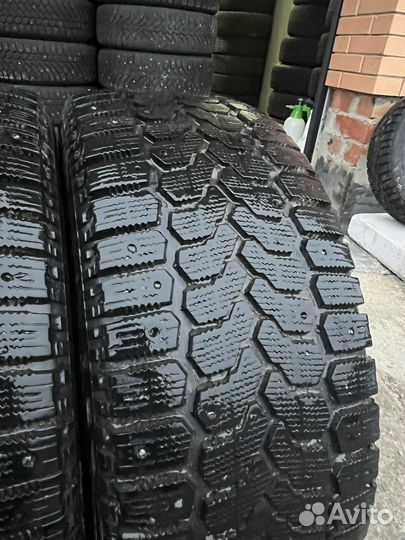 Yokohama Ice Guard Stud IG35 215/60 R16