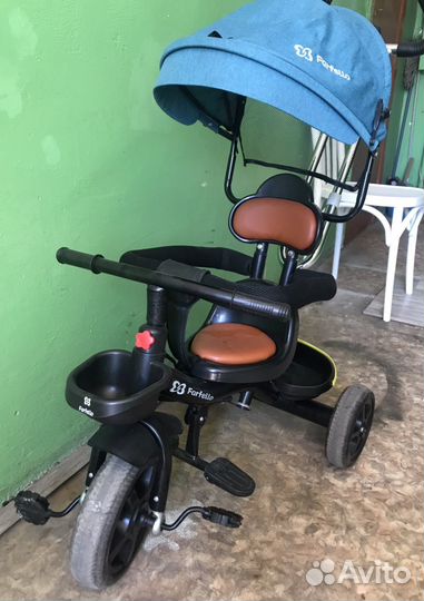 Велосипед с родительской ручкой трехколесный