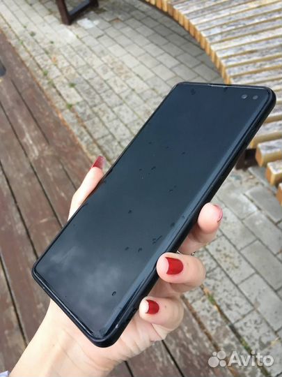 Samsung Galaxy S10+, 8/128 ГБ