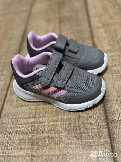 Кроссовки adidas для девочки 25