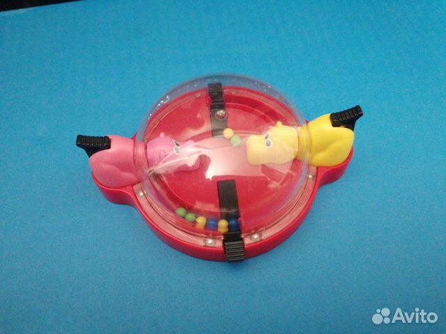 Бегемоты игра с шариками