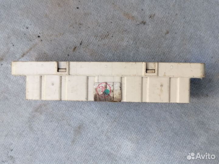 Блок предохранит.салона Nissan Almera N15 1999