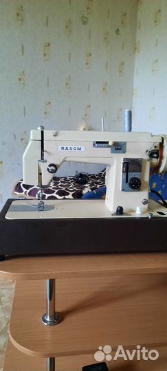Швейная машина Радом