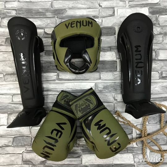 Комплект экипировки Venum PU