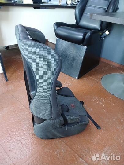 Детское автомобильное кресло