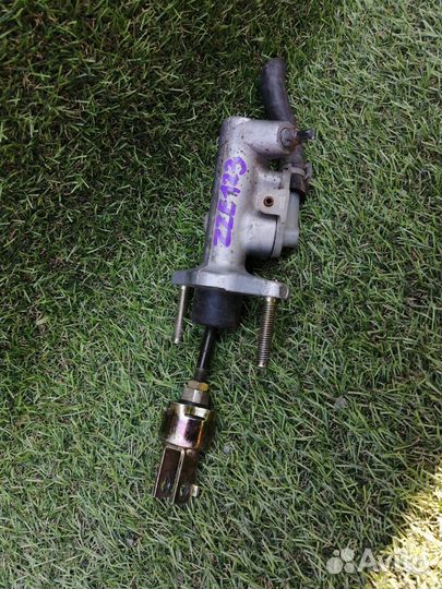 Главный цилиндр сцепления Toyota Corolla Fielder