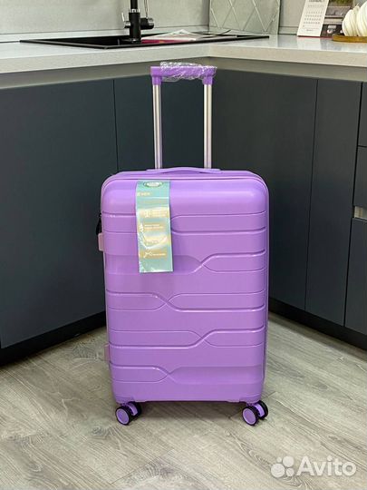 Чемодан неубиваемый Lоngstаr на двойных колесах