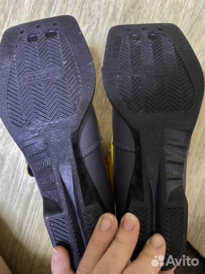 Лыжные ботинки 32