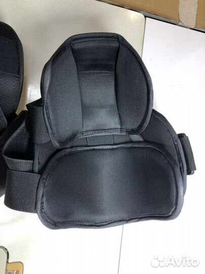 Хоккейные вратарские наколенники